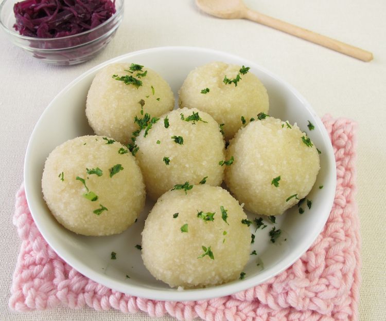 2 Portionen saftige Kartoffelklöße (vegan)