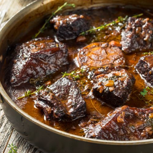 Geschmortes Schaufelstück von der Holsteiner Färse (Rind) für 2 Personen (à 200g)